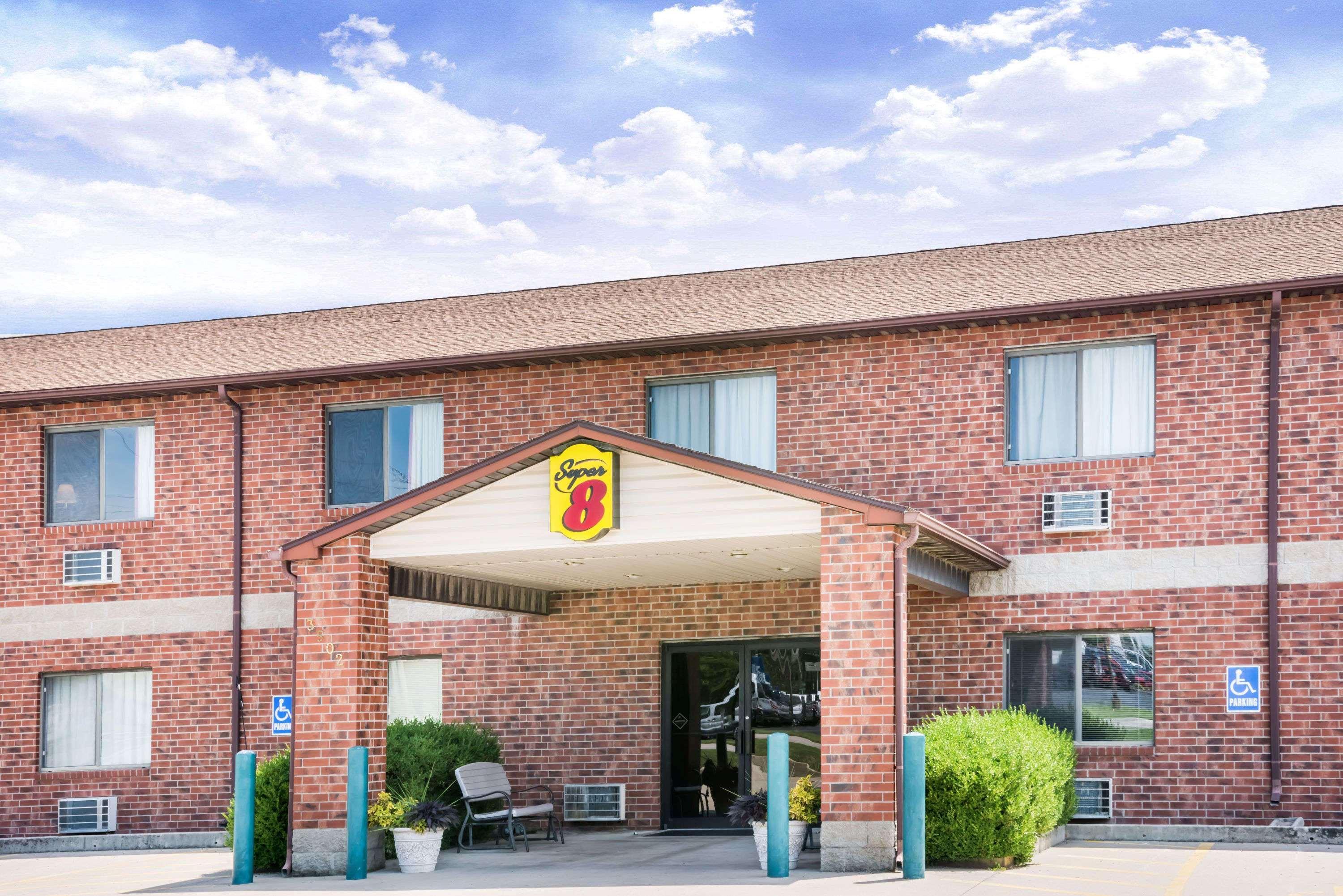 Super 8 By Wyndham Chanute Luaran gambar