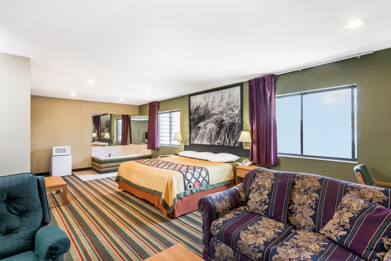 Super 8 By Wyndham Chanute Luaran gambar