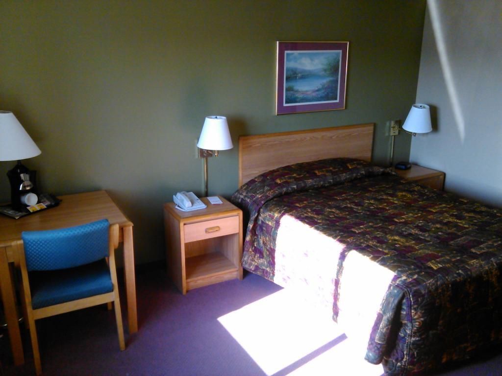 Super 8 By Wyndham Chanute Luaran gambar